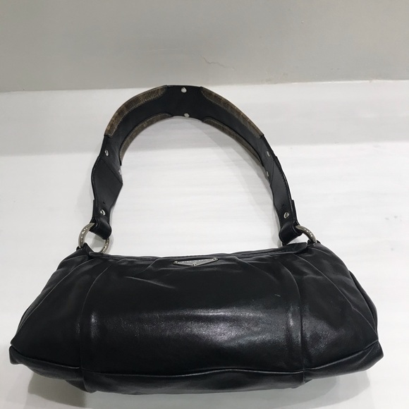 Prada - Picture 7 of 13